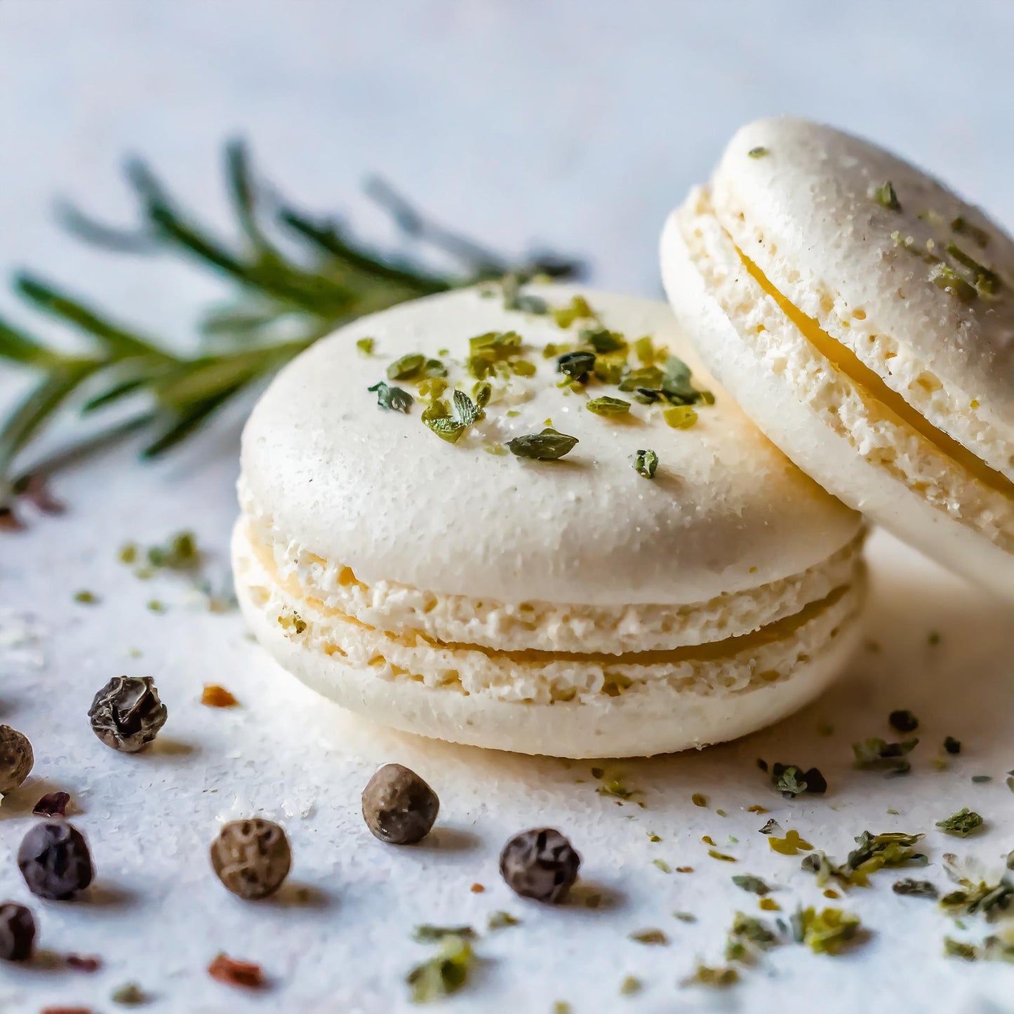 Fresh goat cheese | Fresh pepper with IGP Kampot salt | Organic herbs from Provence