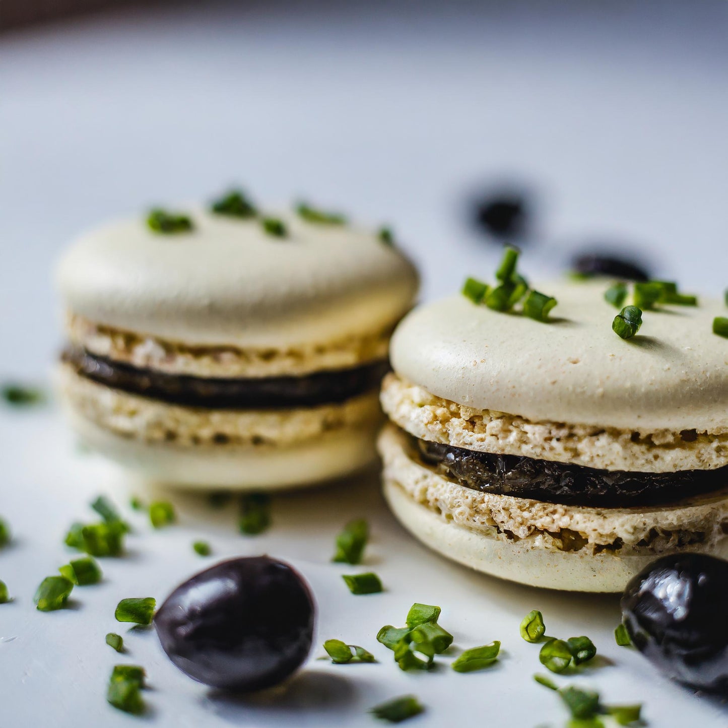 Tapenade traditionnelle d’olives noires | Ciboulette fraîchement ciselée